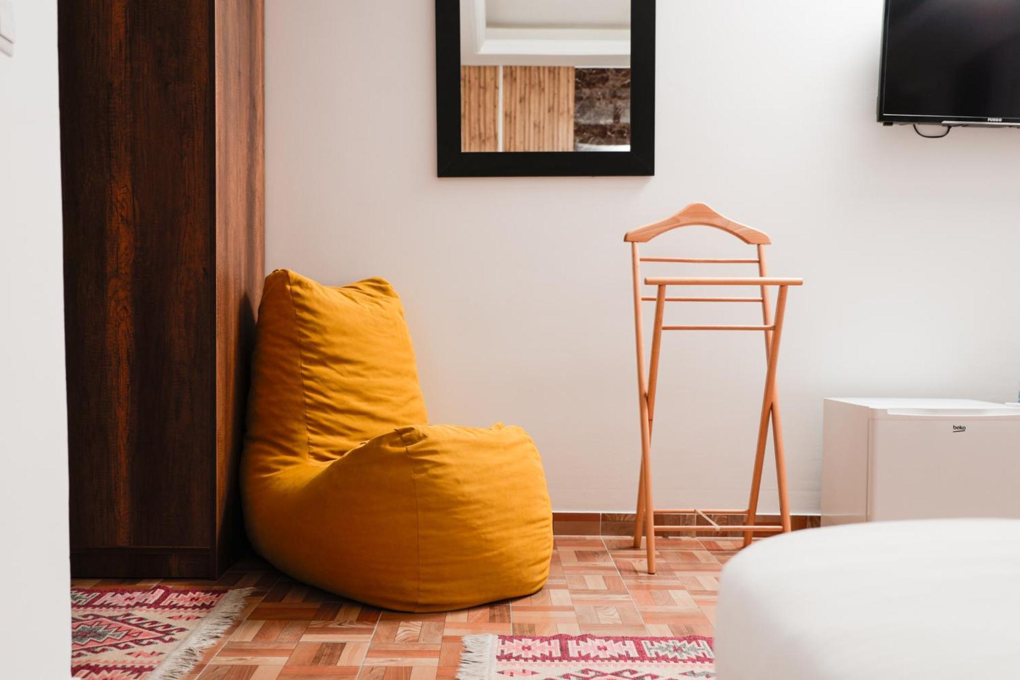 Hotel Denis Призрен Екстериор снимка