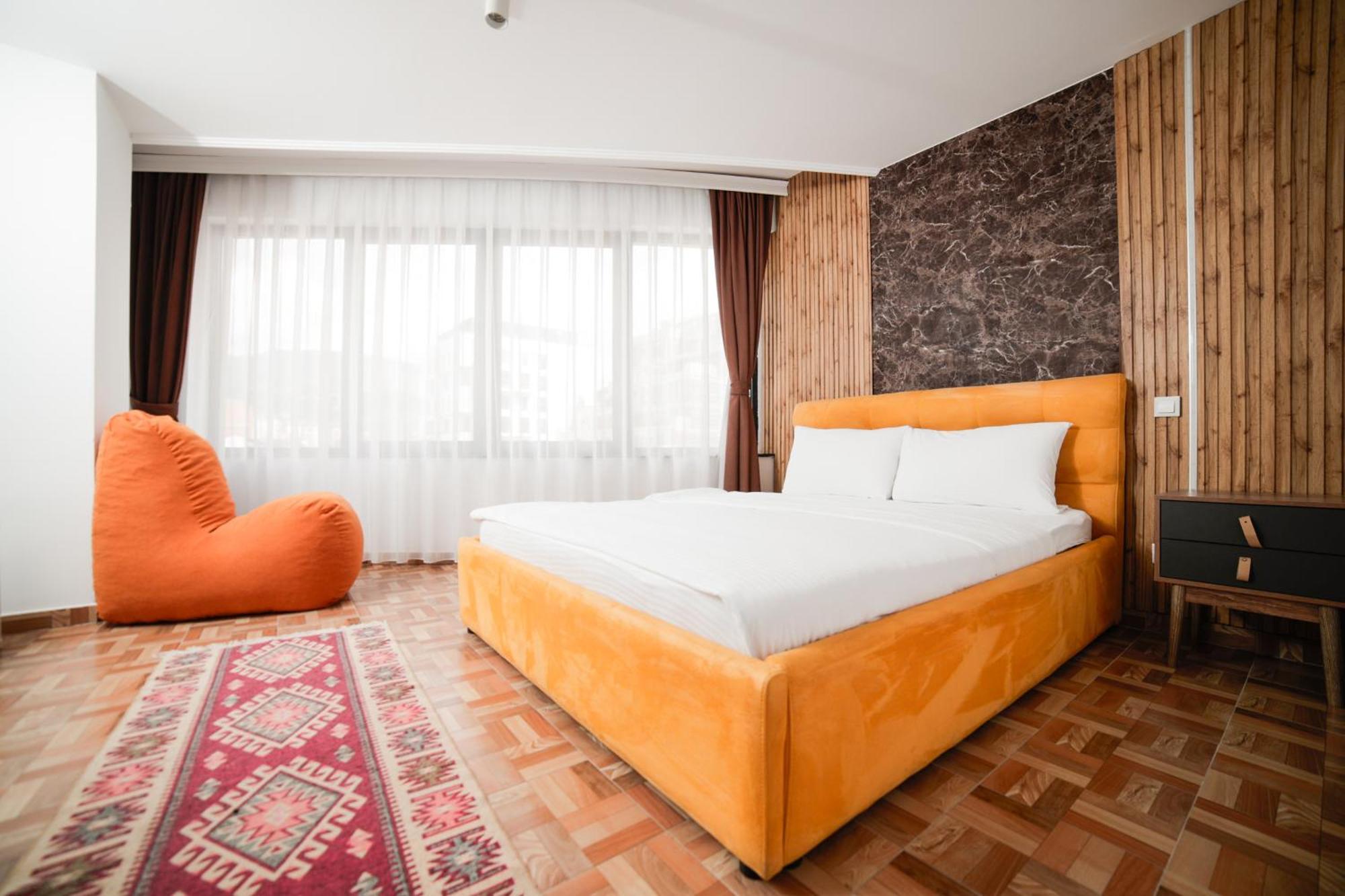 Hotel Denis Призрен Екстериор снимка