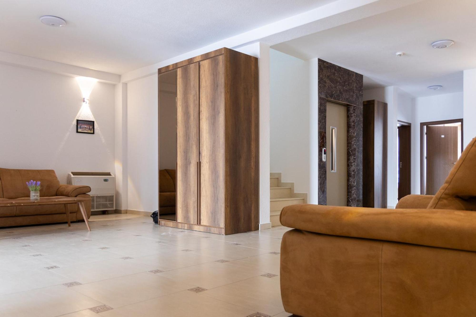 Hotel Denis Призрен Екстериор снимка