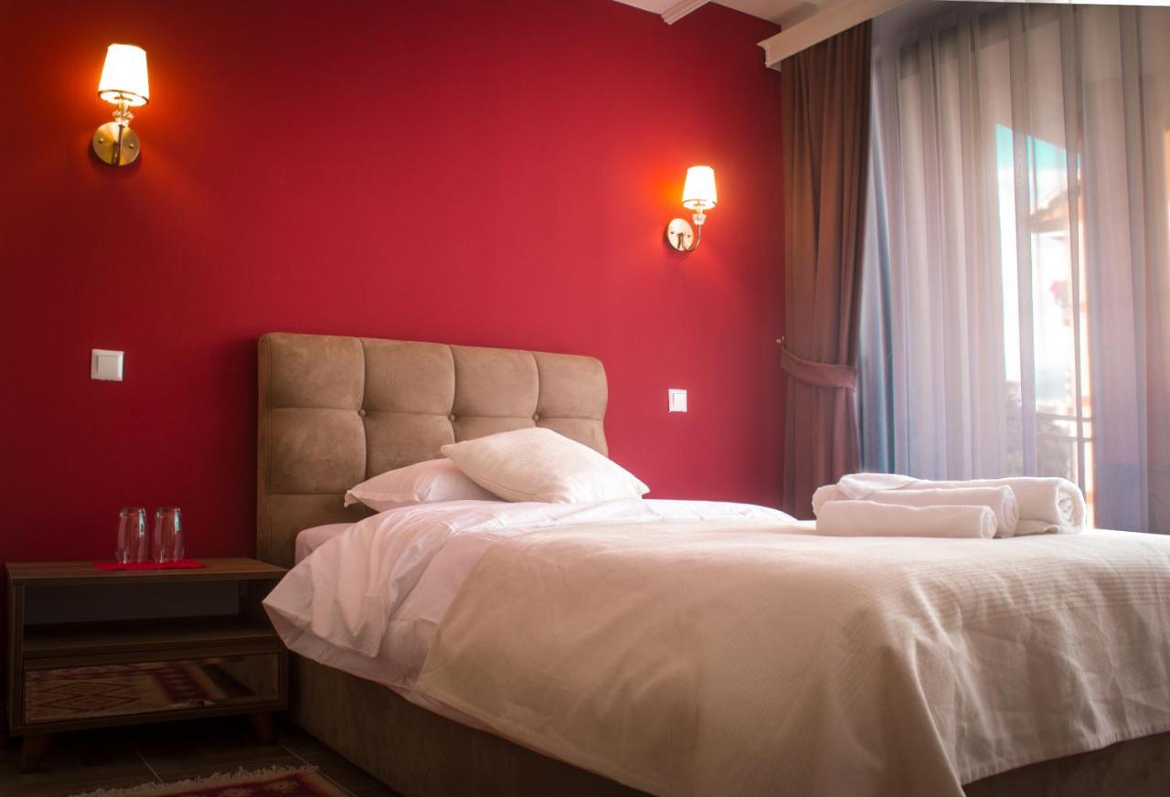 Hotel Denis Призрен Екстериор снимка