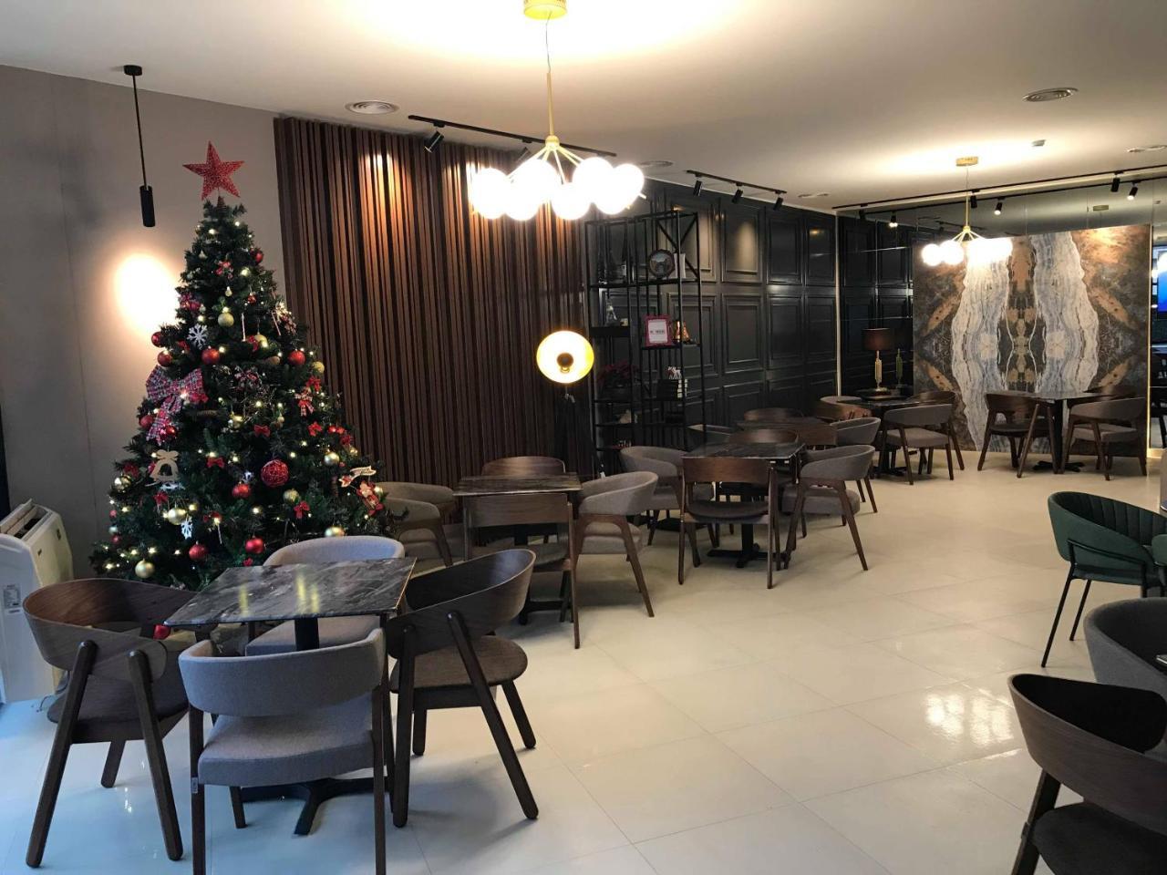 Hotel Denis Призрен Екстериор снимка