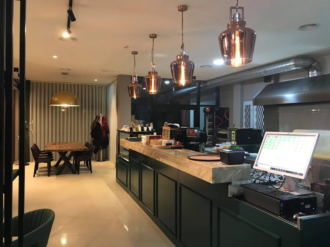 Hotel Denis Призрен Екстериор снимка